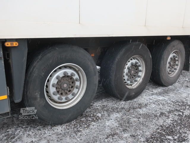 Koeloplegger Schmitz Cargobull SKO 24 ohne Rohrbahnen Carrier Maxima defekt!