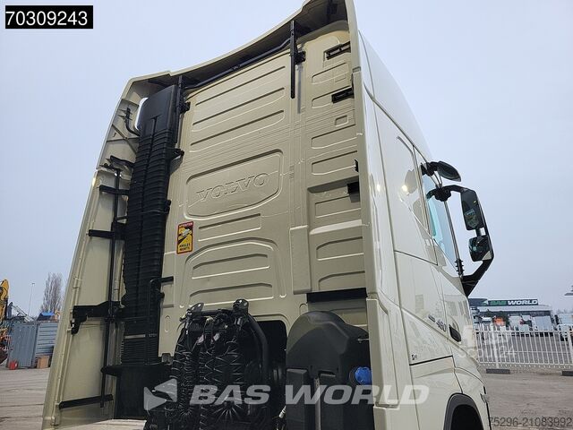 Volumen-SZM Volvo FH 460 4X2 XL Mega I-ParkCool