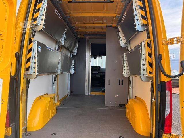 Hochdachkombi Mercedes-Benz eSprinter 312 DHL Regal KEP-Ausbau