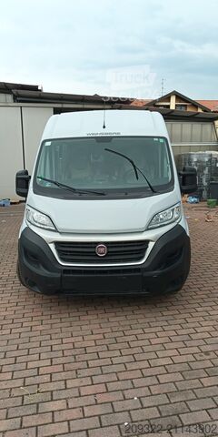 караван/кемпер Fiat Weinsberg Carabus 600 K | 4 posti letto | Completamente attrezzato