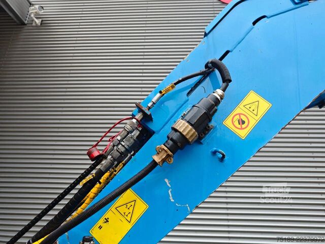  Fuchs MHL 350 S5 FQC Oil Quick Coupler