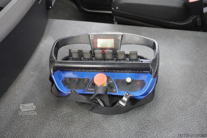 Piattaforma con gru Renault RENAULT C280 DTI 8 / FASSI crane 8 m