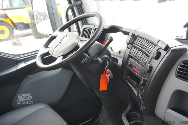 Piattaforma con gru Renault RENAULT C280 DTI 8 / FASSI crane 8 m