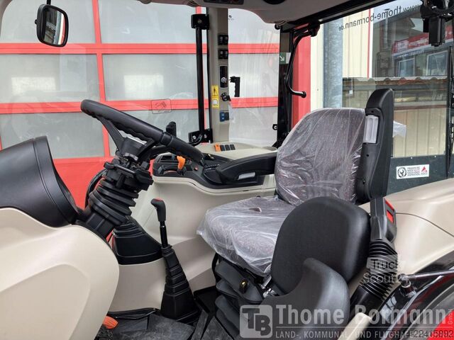 Трактор Massey Ferguson MF 4709 M Cab Essential