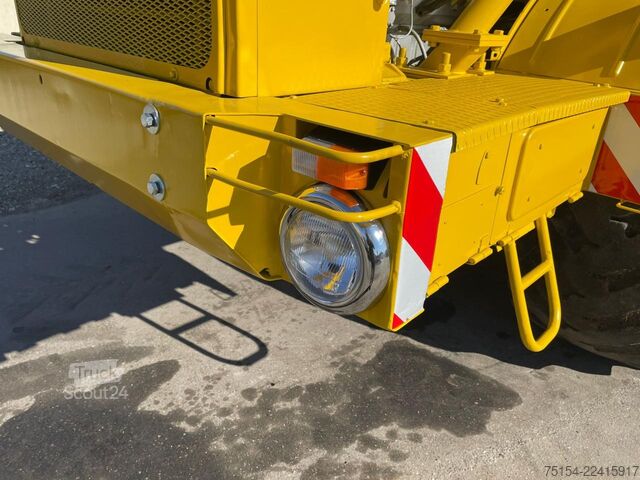 Traktor Kirovets K700A V8