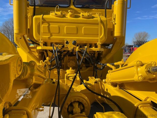 Traktor Kirovets K700A V8
