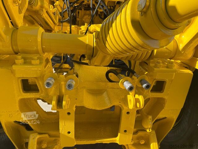 Traktor Kirovets K700A V8