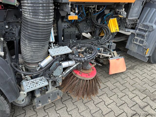 Kadunlakaisukone MERCEDES-BENZ ACTROS 1830 4x2 Kehrmaschine BUCHER OPTIFANT8000