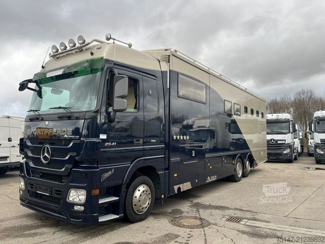 Cattle truck MERCEDES-BENZ 2541 L 6x2 Actros 4 Pferde 2 Wohnungen Popout JL