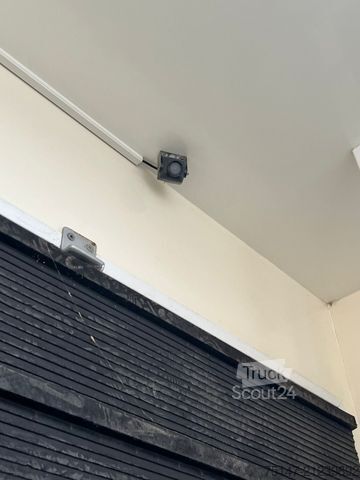 Cattle truck MERCEDES-BENZ 2541 L 6x2 Actros 4 Pferde 2 Wohnungen Popout JL