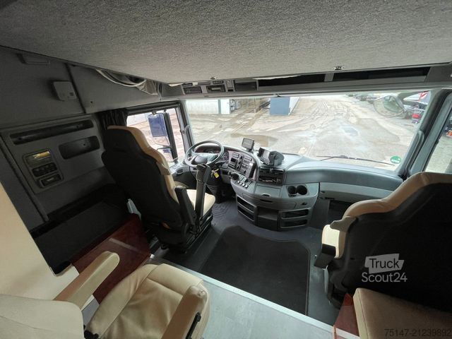 Cattle truck MERCEDES-BENZ 2541 L 6x2 Actros 4 Pferde 2 Wohnungen Popout JL