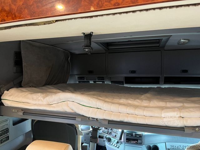 Cattle truck MERCEDES-BENZ 2541 L 6x2 Actros 4 Pferde 2 Wohnungen Popout JL