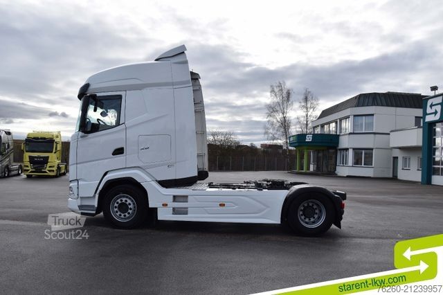 Standard tractor unit DAF XG 530 Intarder Standklima ACC Hydraulik