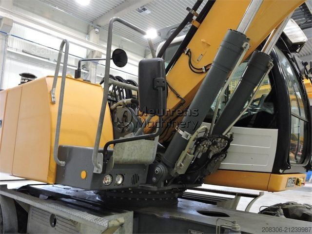 Mobiele graafmachine LIEBHERR A920