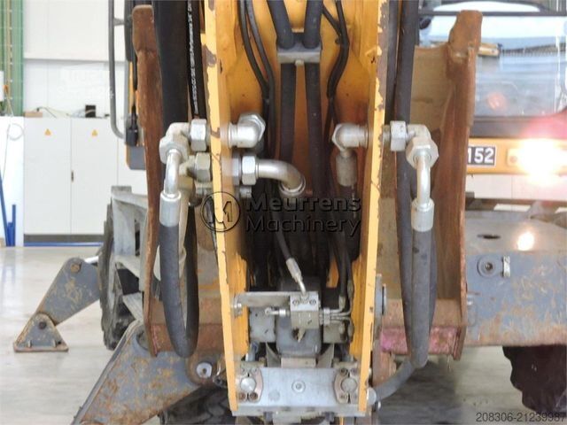 Mobiele graafmachine LIEBHERR A920