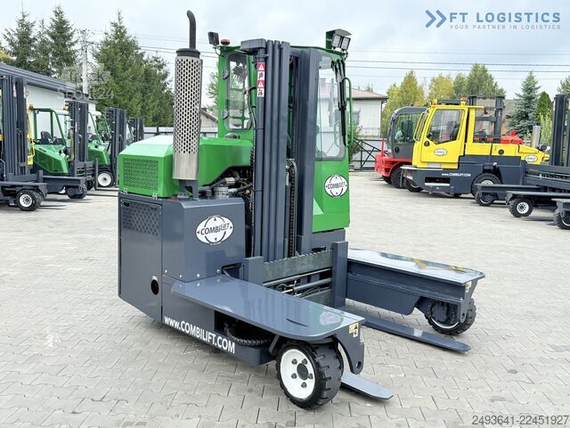 Stivuitor cu patru direcții Combilift C3000 DIESEL TRIPLEX 4900 POSITIONER