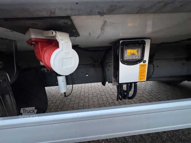 Koelwagen DAF LF 16.260 Tiefkühlkoffer mit Ladebordwand