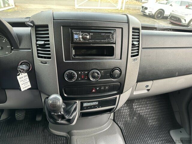 Dvigubos kabinos furgonas Mercedes-Benz Sprinter 519 CDI DoKa Koffer 3,5 to AHK Last