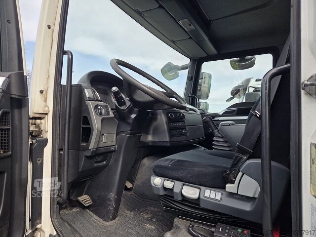 Fourgon avec hayon élévateur MAN TGM 26.340