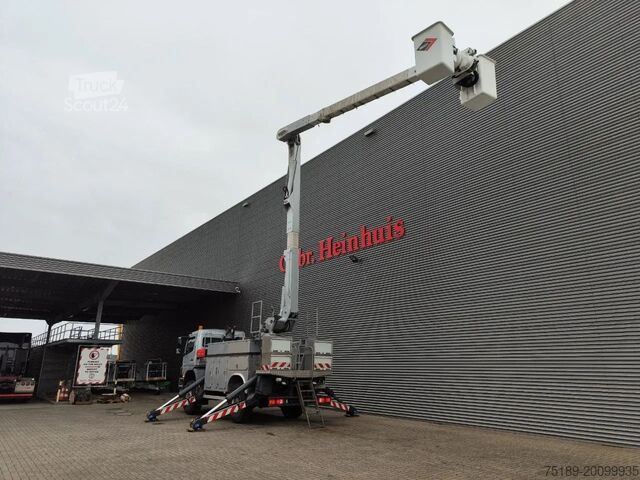 Plataforma elevadora Versalift VO-355-MHI Winch 69 kV Mercedes Benz Axor 1824 ...