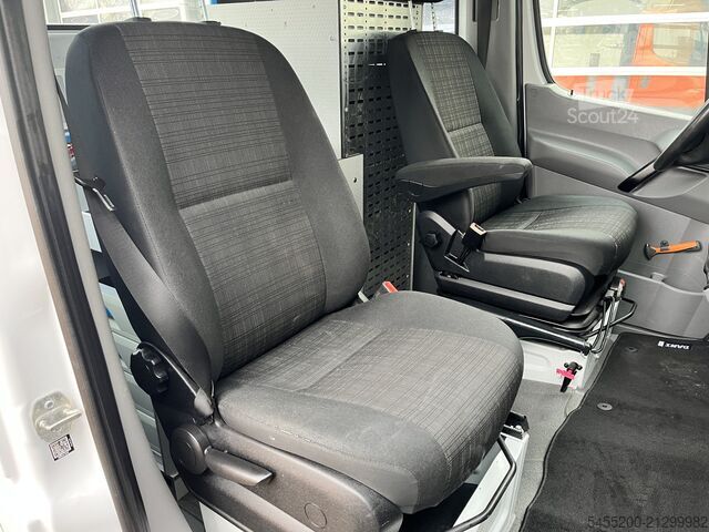 Camión plataforma con grúa Mercedes-Benz Sprinter 513 CDI 366 Hiab Laadkraan 018T Trekha...