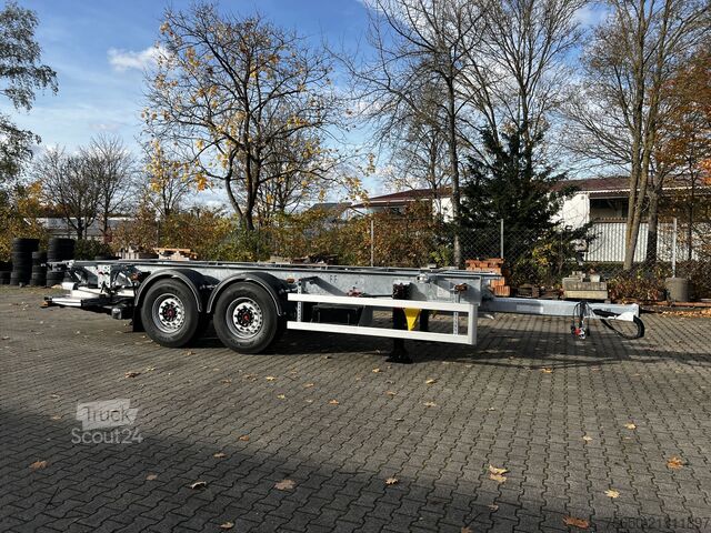 Priklopnik z menjalnim šasijem Möslein BDF  Tandem- BDF- Wechselanhänger mit Ladebordwand