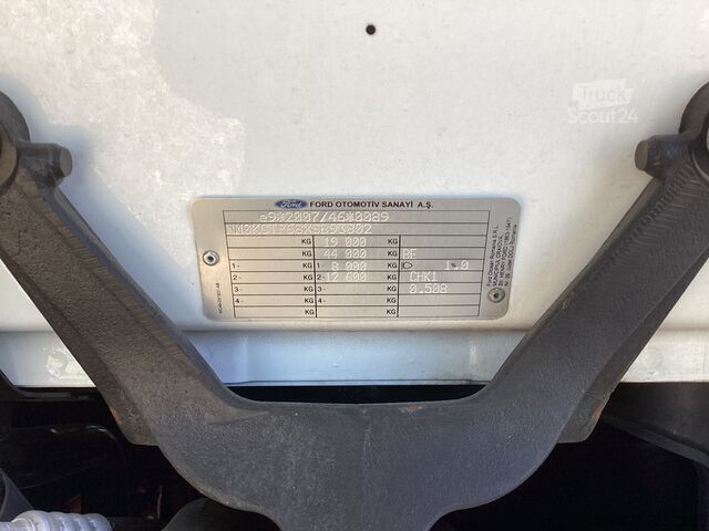 Vakio vetoauto Ford F-Max