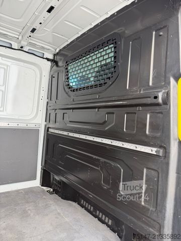Panelvan VOLKSWAGEN VW Crafter 4 Motion 3 Sitzer