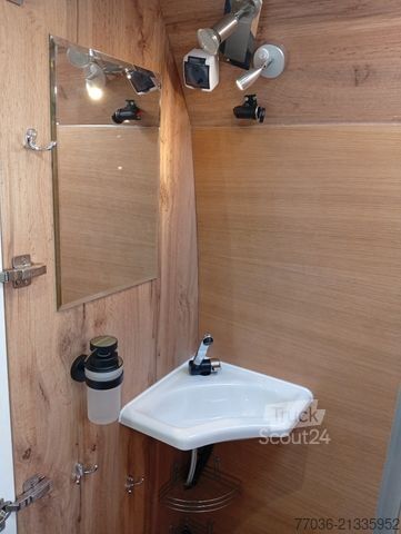 Avtodom FIAT 2,3 L,130 PS,neuer Schreinerausbau,