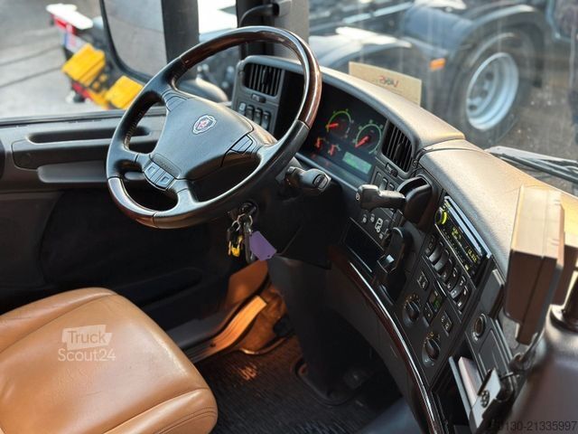 Camion pour bétail SCANIA R380 6x2 LL 7 Pferde + Bad/ TV/ WC/ Küche