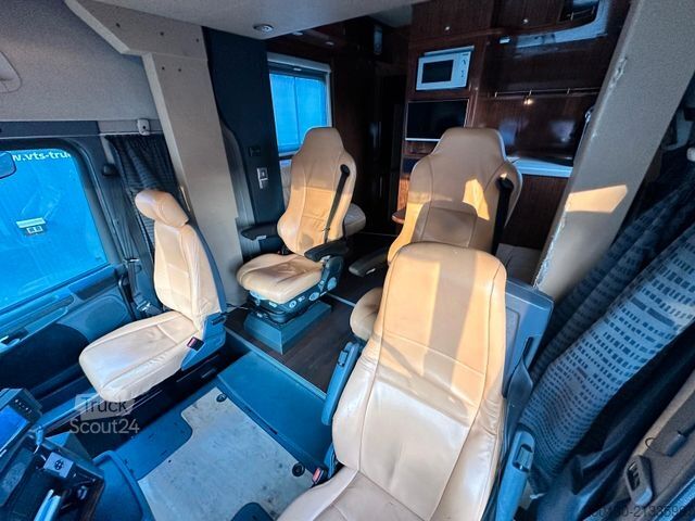 Camion pour bétail SCANIA R380 6x2 LL 7 Pferde + Bad/ TV/ WC/ Küche