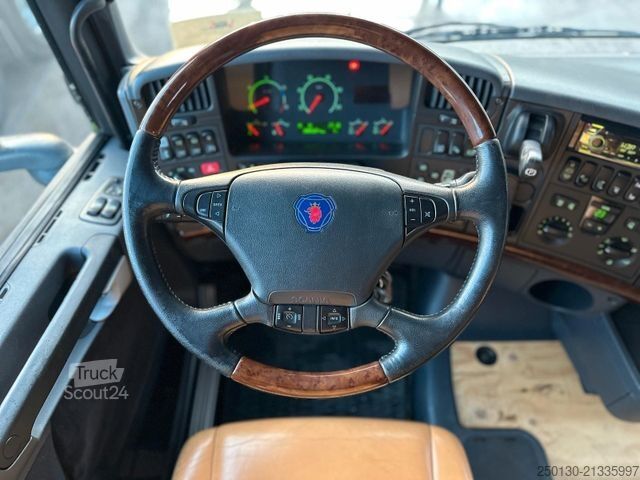 Camion pour bétail SCANIA R380 6x2 LL 7 Pferde + Bad/ TV/ WC/ Küche