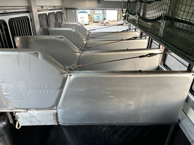 Camion pour bétail SCANIA R380 6x2 LL 7 Pferde + Bad/ TV/ WC/ Küche