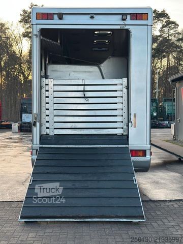 Camion pour bétail SCANIA R380 6x2 LL 7 Pferde + Bad/ TV/ WC/ Küche
