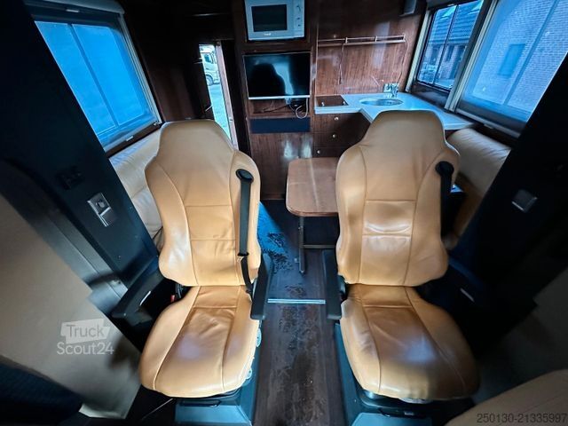 Camion pour bétail SCANIA R380 6x2 LL 7 Pferde + Bad/ TV/ WC/ Küche