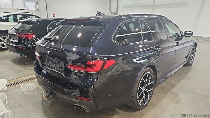 Minibus BMW 530 i xDrive M Sport Laser/Panorama/AHK/HarmanKa
