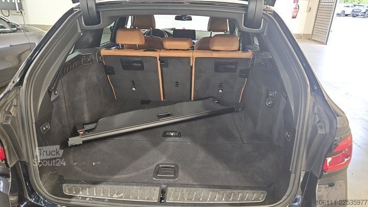 Minibus BMW 530 i xDrive M Sport Laser/Panorama/AHK/HarmanKa