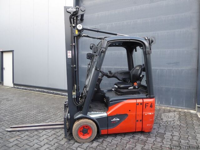 Фронтальний навантажувач вилковий Linde E15-02