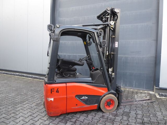 Фронтальний навантажувач вилковий Linde E15-02