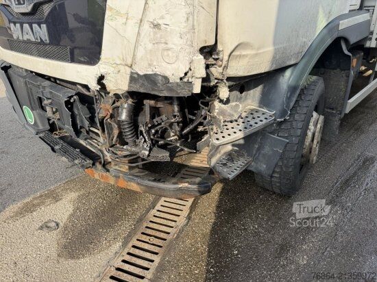 Samochód ciężarowy z plandeką typu platforma MAN TGM 15.290 PRITSCHE PLANE