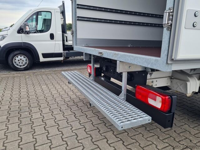 Кутиевиден ван VW Crafter 35 Koffer LR Navi Klima 2x