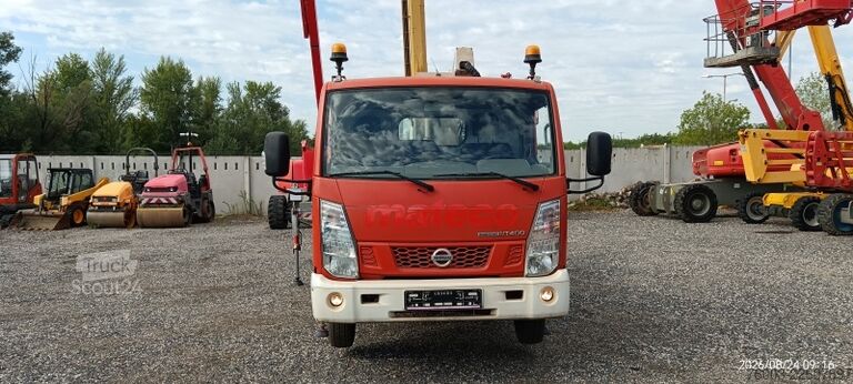 Vrachtwagen met bakwagen Nissan Cabstar Multitel MX210 - 21m - 200kg