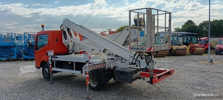 Vrachtwagen met bakwagen Nissan Cabstar Multitel MX210 - 21m - 200kg