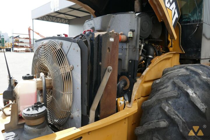 Enkele wals Caterpillar CP76