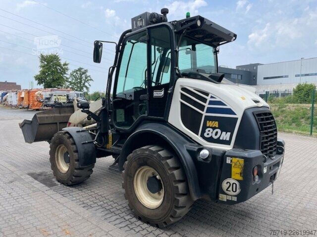 Skåpbil Komatsu Komatsu WA 80M-8E0
