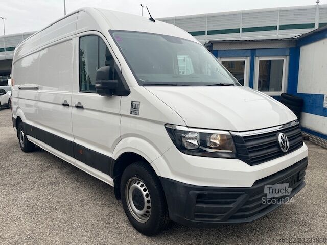 Furgão de caixa alta + longa VW Crafter