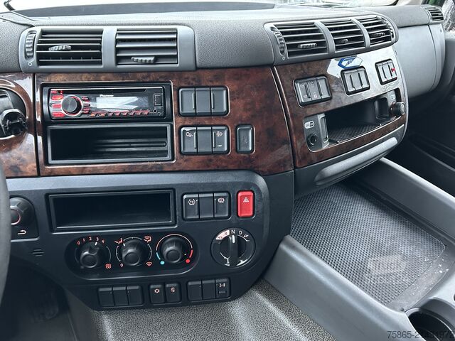 Standard-SZM DAF CF 330 FT / Sleeper Cab / 616 dkm / NL Truck