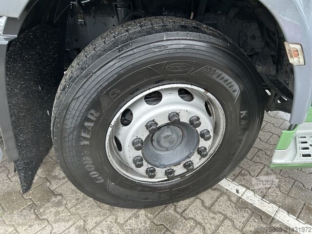 Standard-SZM DAF CF 330 FT / Sleeper Cab / 616 dkm / NL Truck