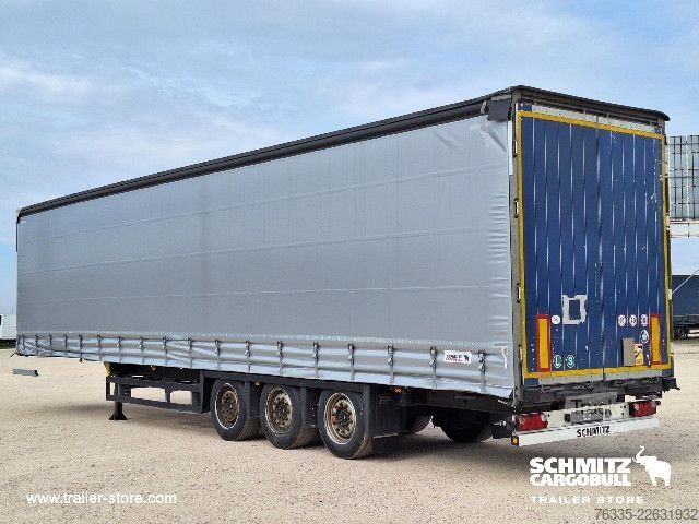 Semi-reboque aberto com lona Schmitz Cargobull Curtainsider Mega