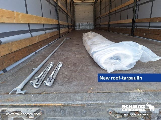 Semi-reboque aberto com lona Schmitz Cargobull Curtainsider Mega